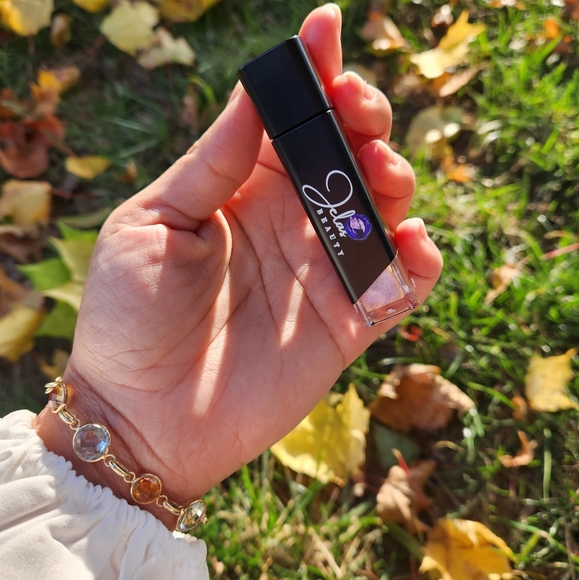 Jelas Beauty Other - Lip Gloss Dreamy'